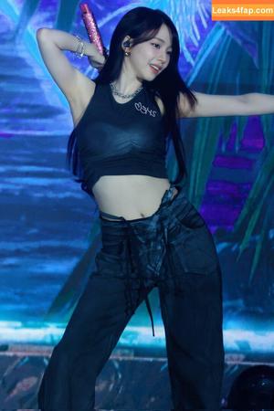 WomenK-pop photo #3928