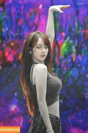 WomenK-pop photo #3972