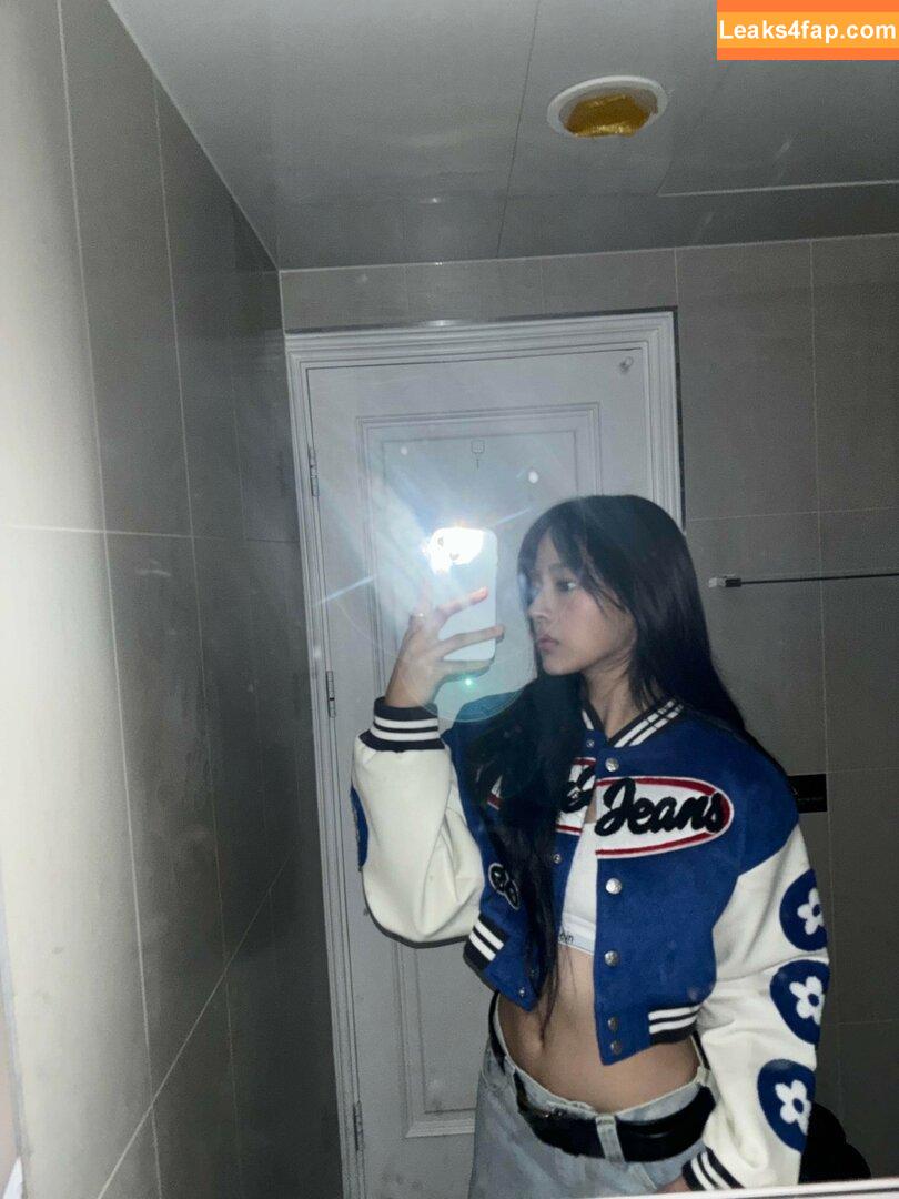 WomenK-pop /  leaked photo photo #4007