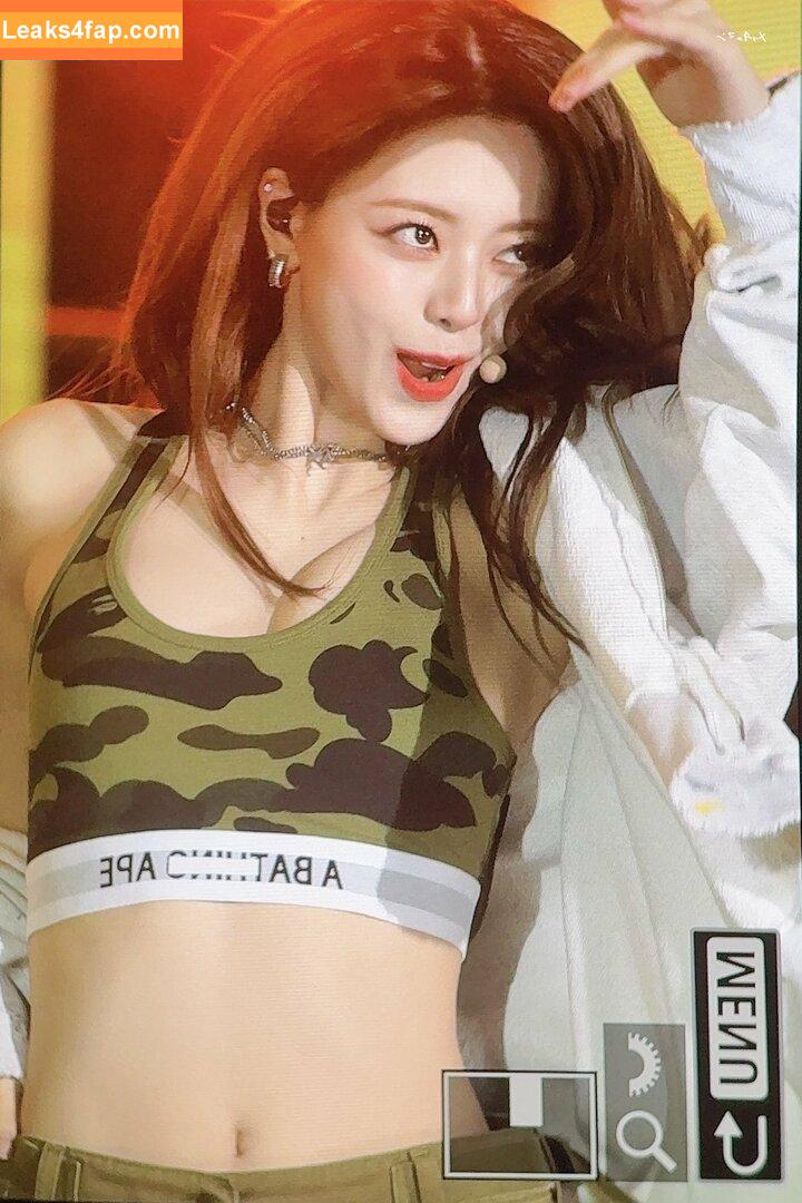 WomenK-pop /  leaked photo photo #4024