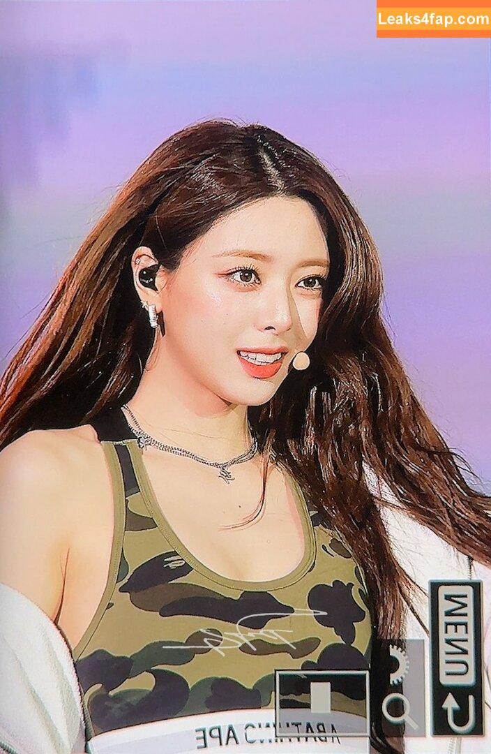 WomenK-pop /  leaked photo photo #4032