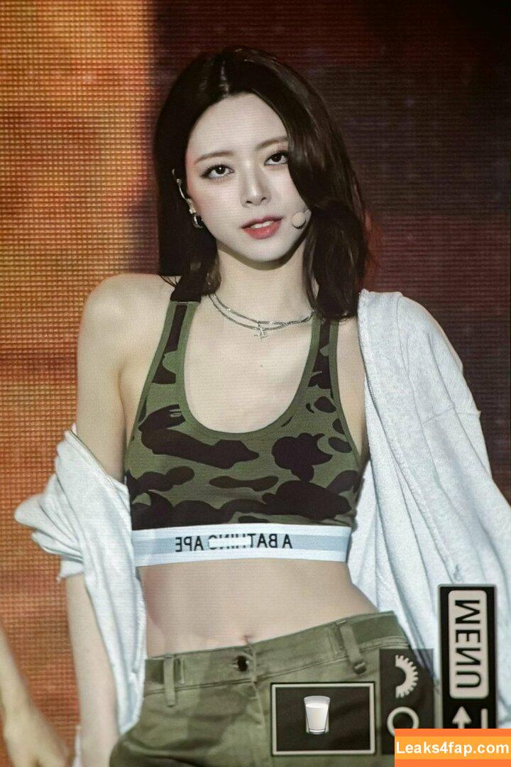 WomenK-pop /  leaked photo photo #4034