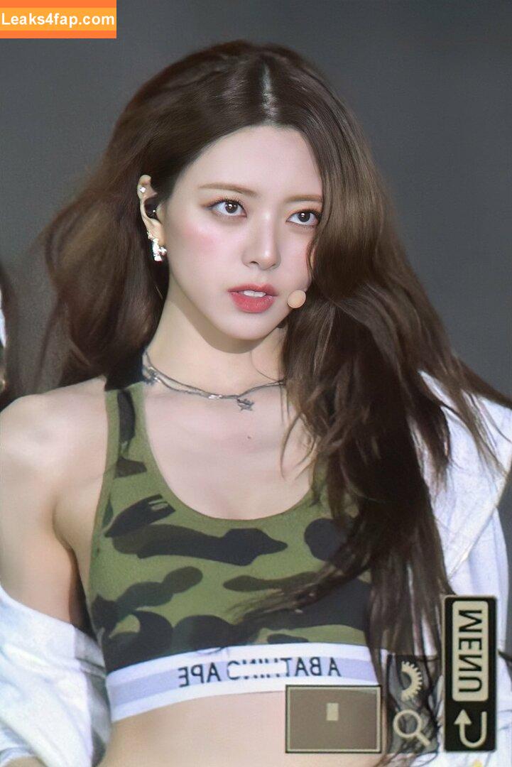 WomenK-pop /  leaked photo photo #4044