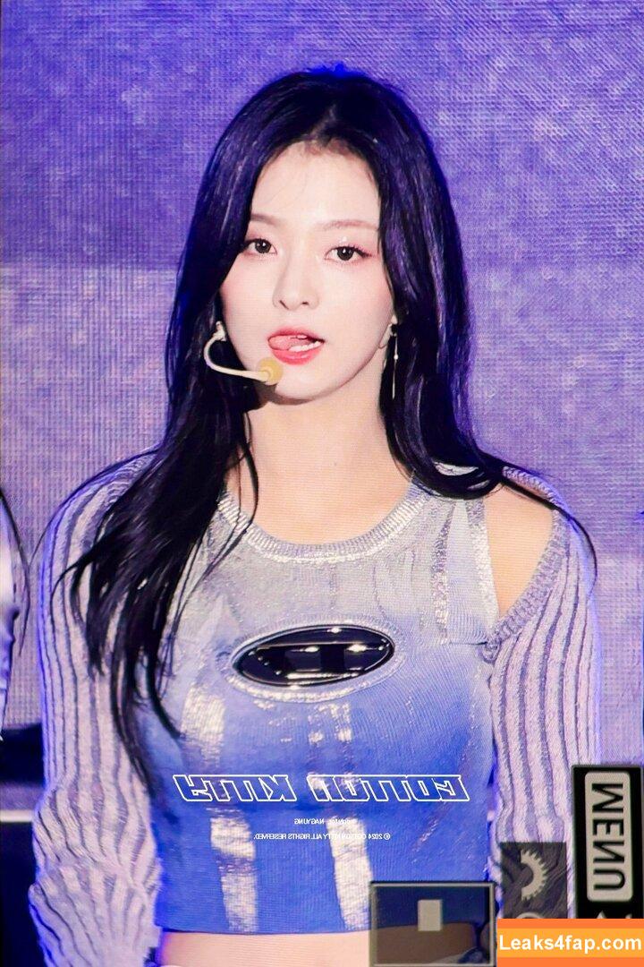 WomenK-pop /  leaked photo photo #4048