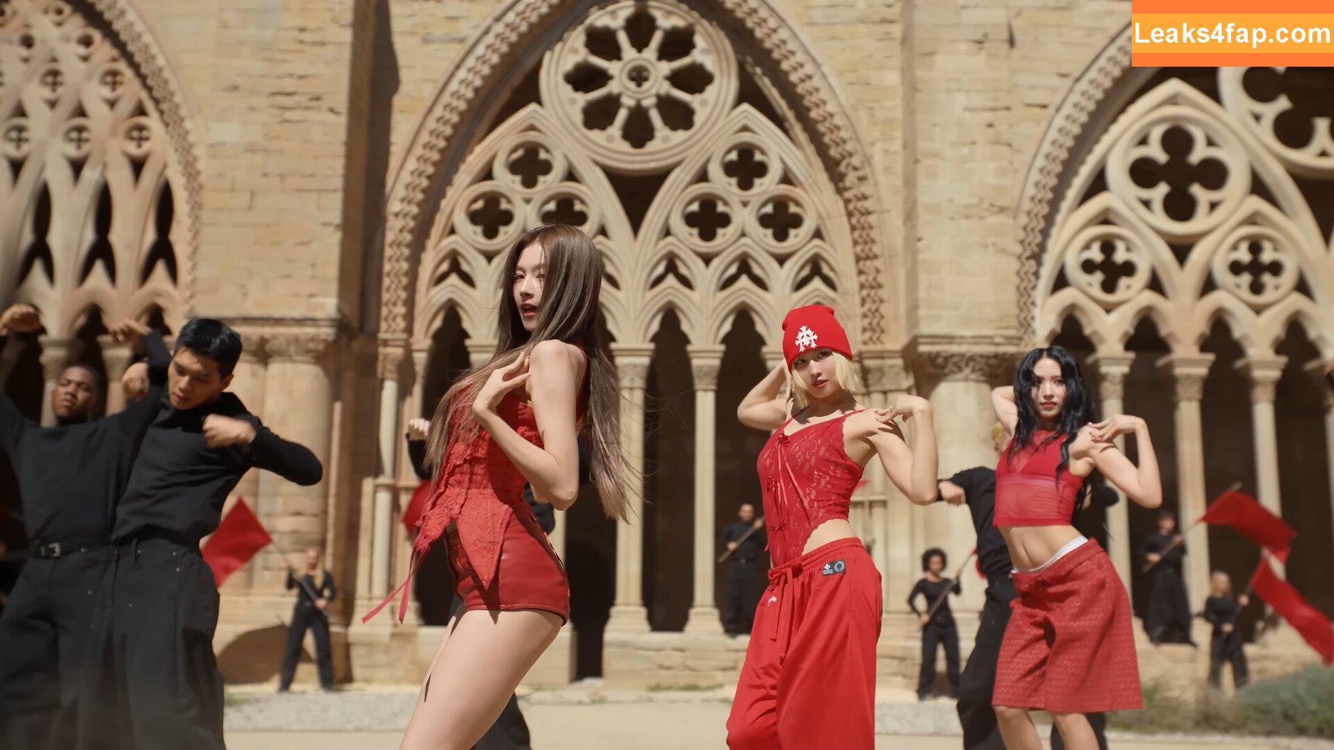 WomenK-pop /  leaked photo photo #4058