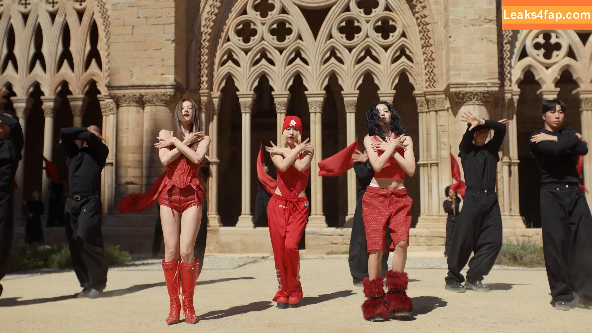 WomenK-pop /  leaked photo photo #4068