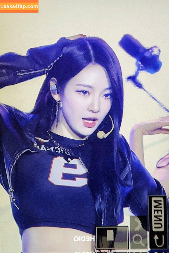 WomenK-pop /  leaked photo photo #4079