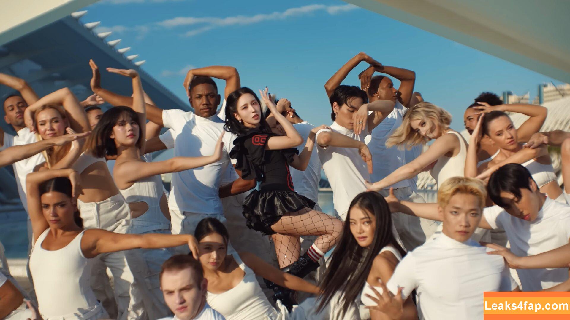 WomenK-pop /  leaked photo photo #4082