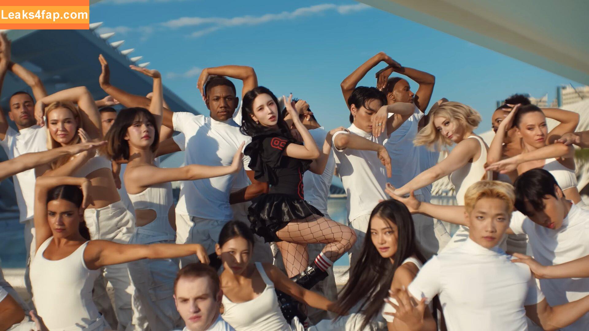 WomenK-pop /  leaked photo photo #4083