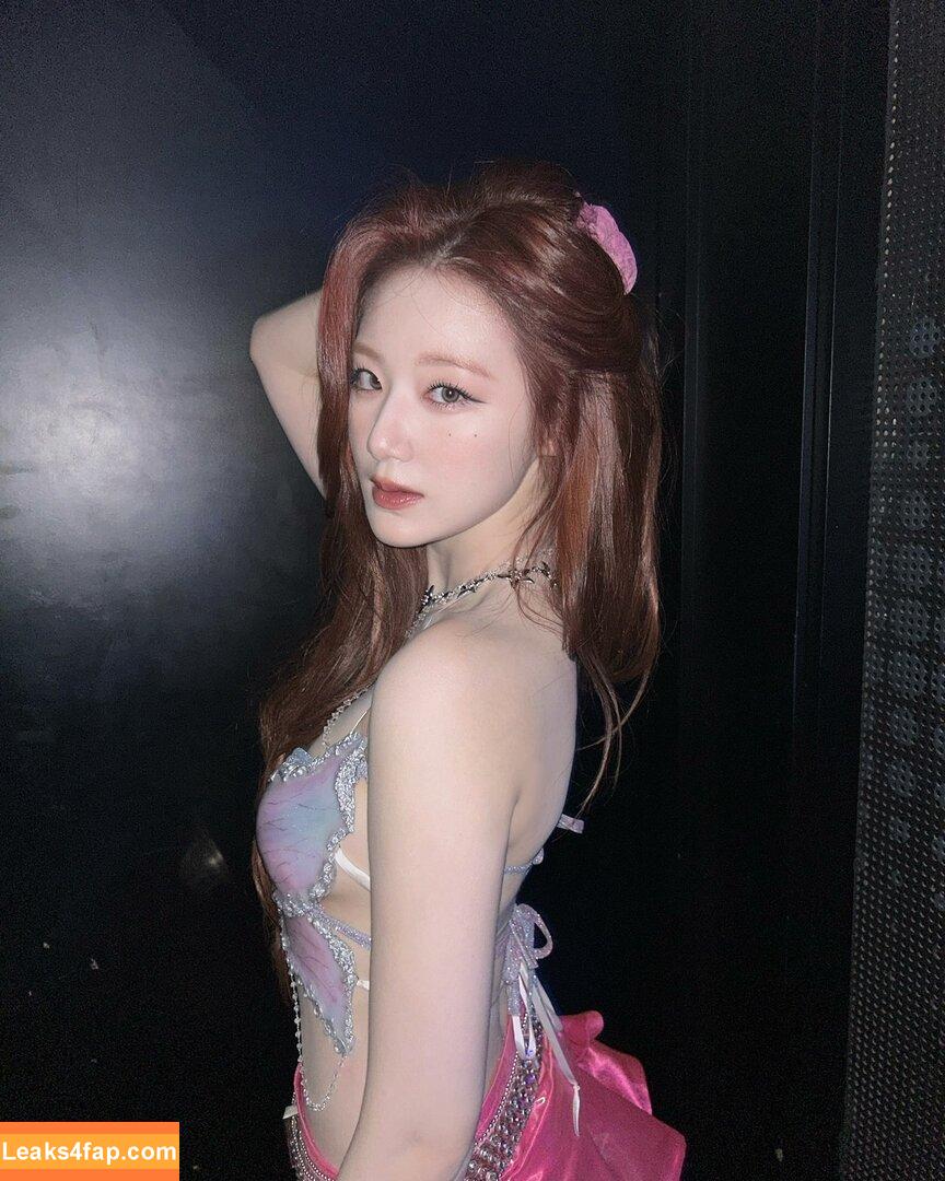 WomenK-pop /  leaked photo photo #4093