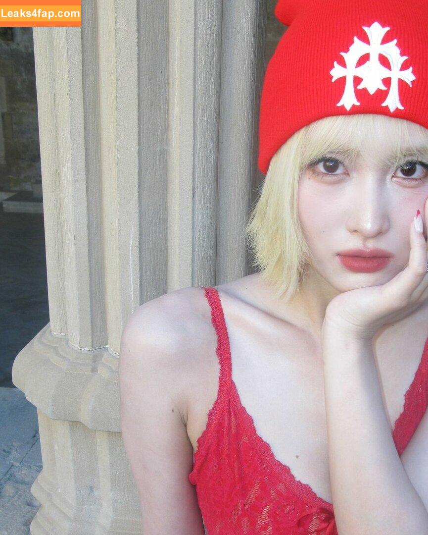 WomenK-pop /  leaked photo photo #4098