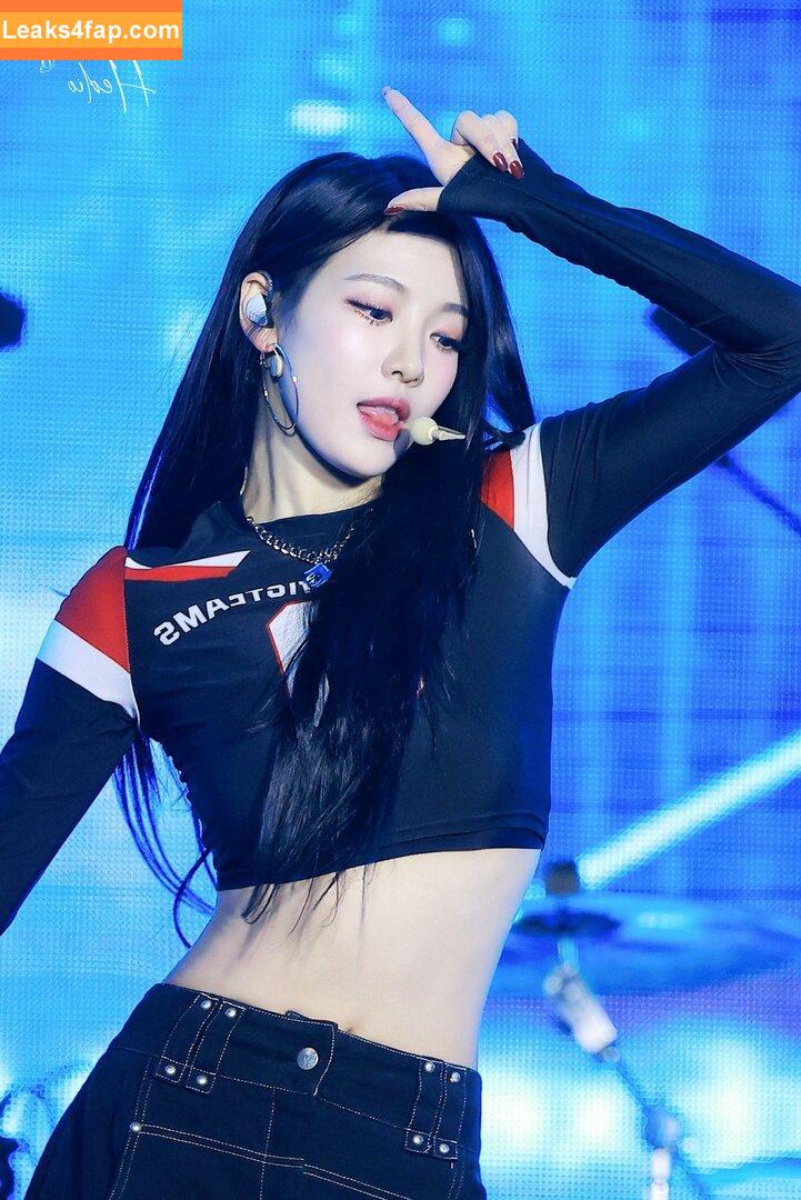 WomenK-pop /  leaked photo photo #4103