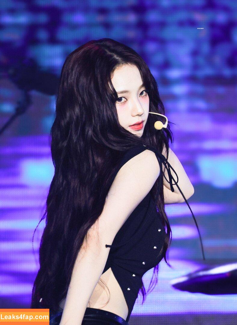 WomenK-pop /  leaked photo photo #4109