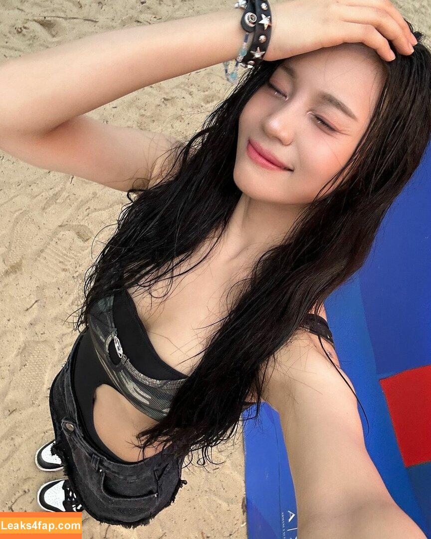 WomenK-pop /  leaked photo photo #4146