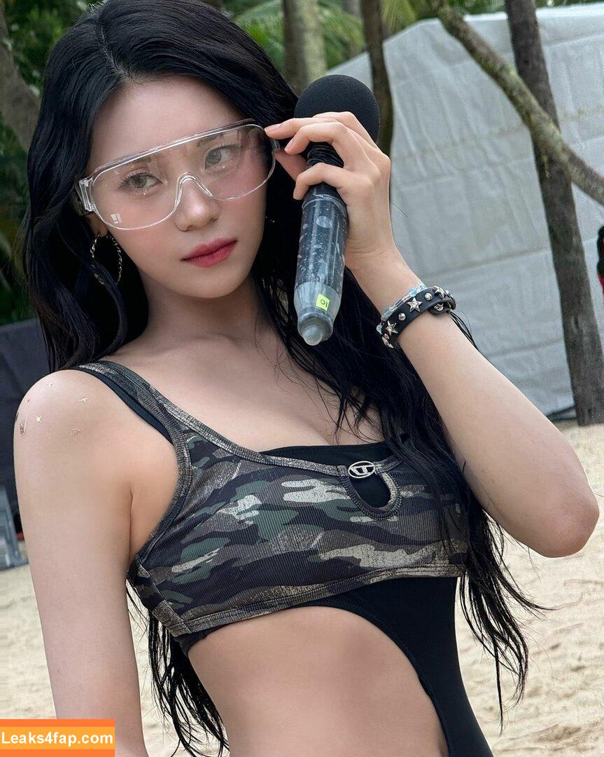 WomenK-pop /  leaked photo photo #4148