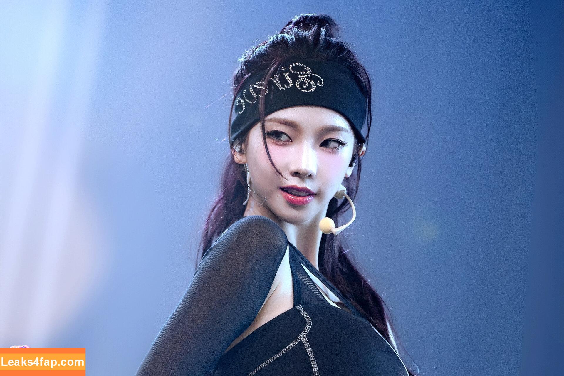 WomenK-pop /  leaked photo photo #4166