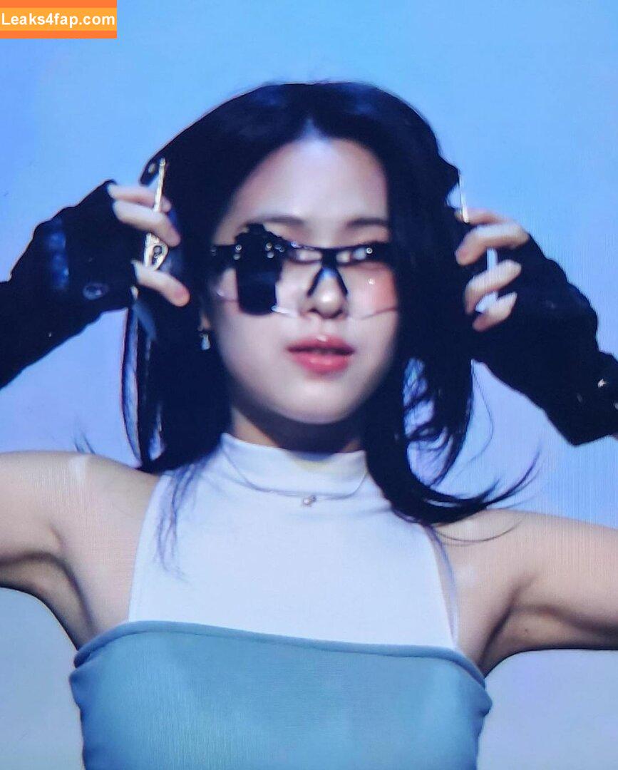 WomenK-pop /  leaked photo photo #4301