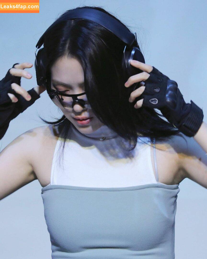 WomenK-pop /  leaked photo photo #4305