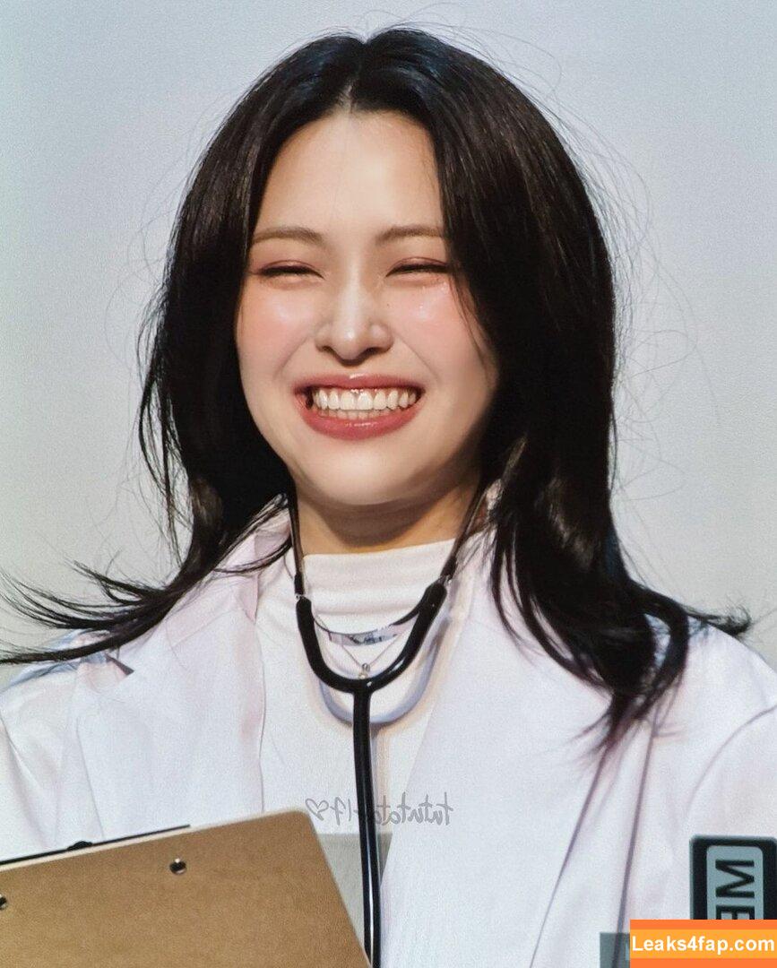 WomenK-pop /  leaked photo photo #4307