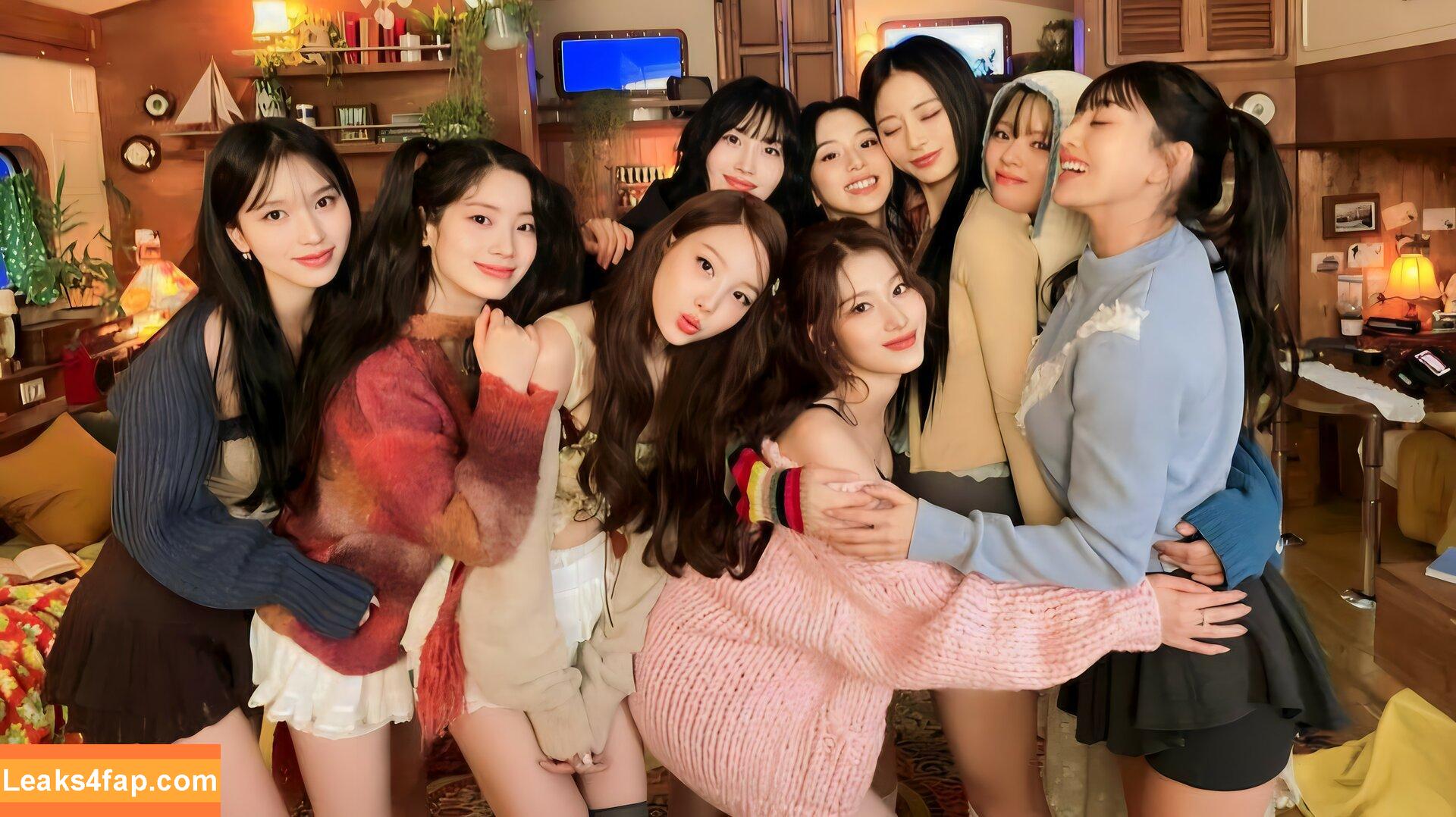 WomenK-pop /  leaked photo photo #4527