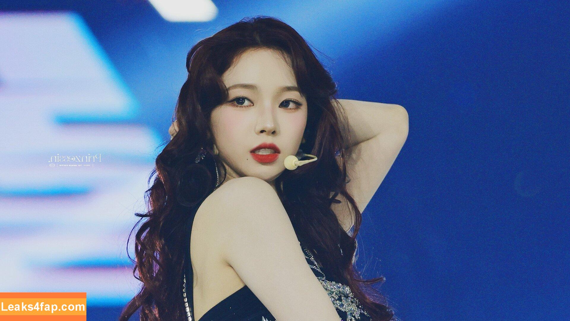 WomenK-pop /  leaked photo photo #4543