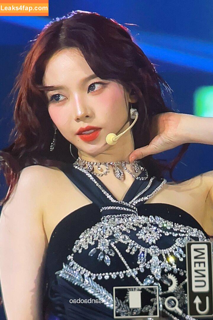 WomenK-pop /  leaked photo photo #4547