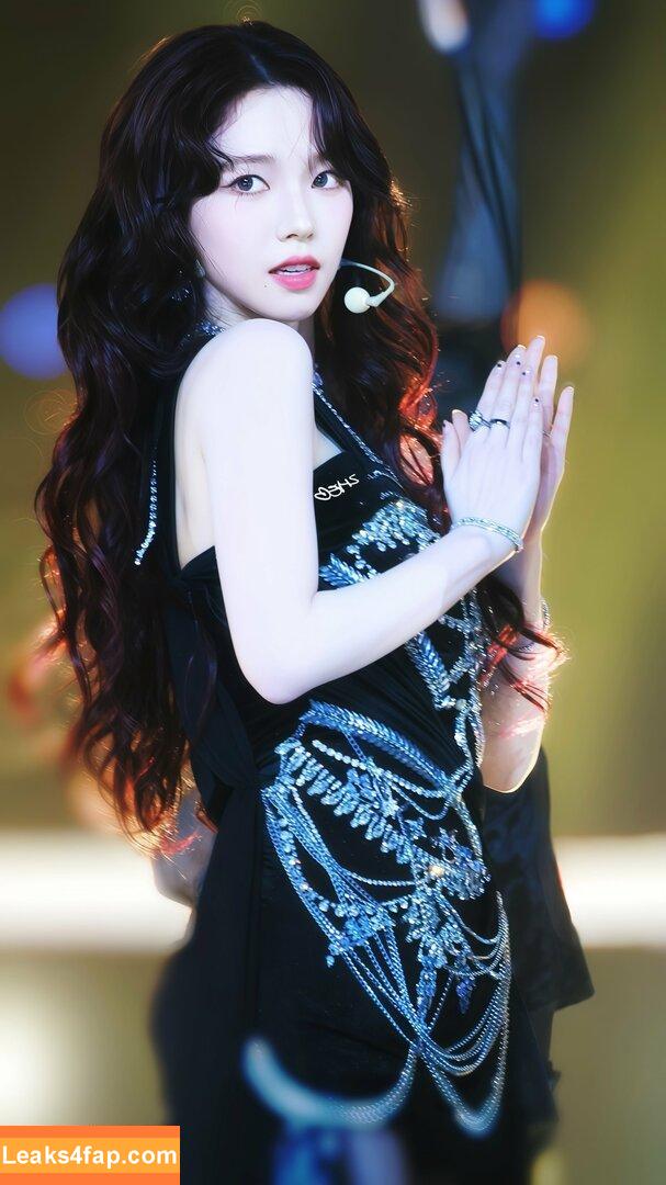 WomenK-pop /  leaked photo photo #4548