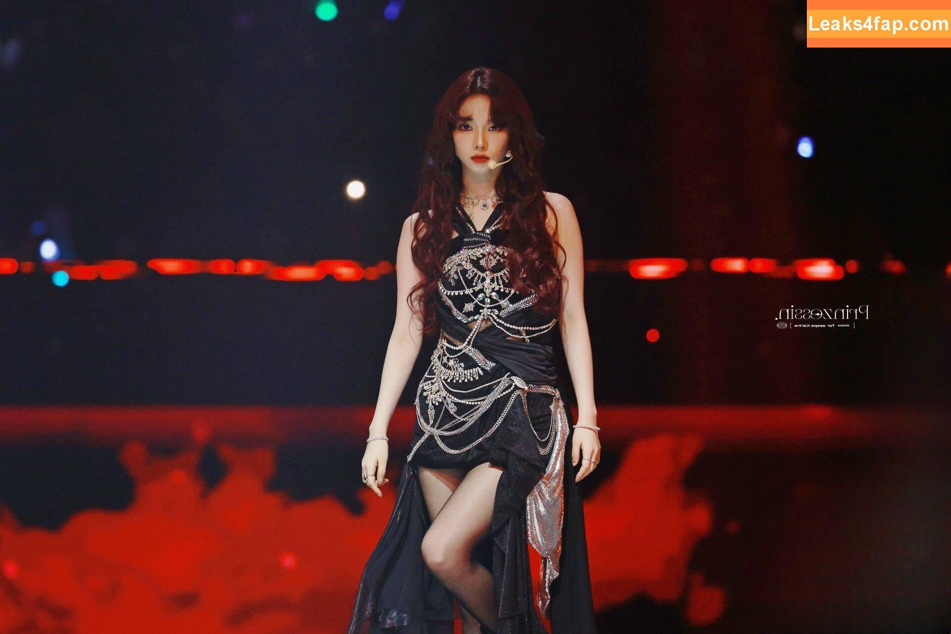 WomenK-pop /  leaked photo photo #4552