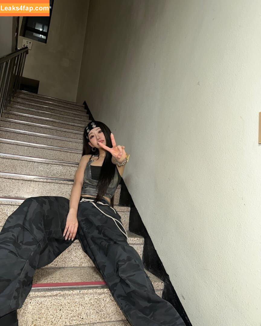 WomenK-pop /  leaked photo photo #4618