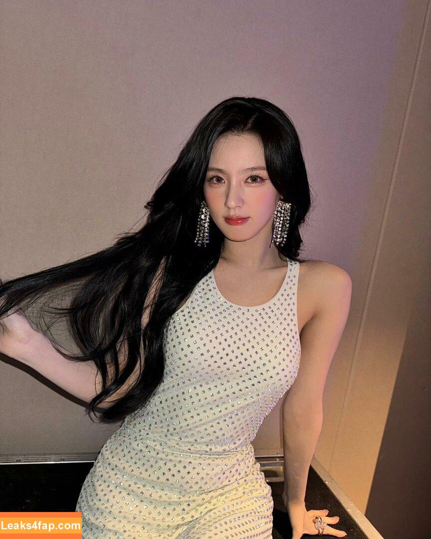 WomenK-pop /  leaked photo photo #4635