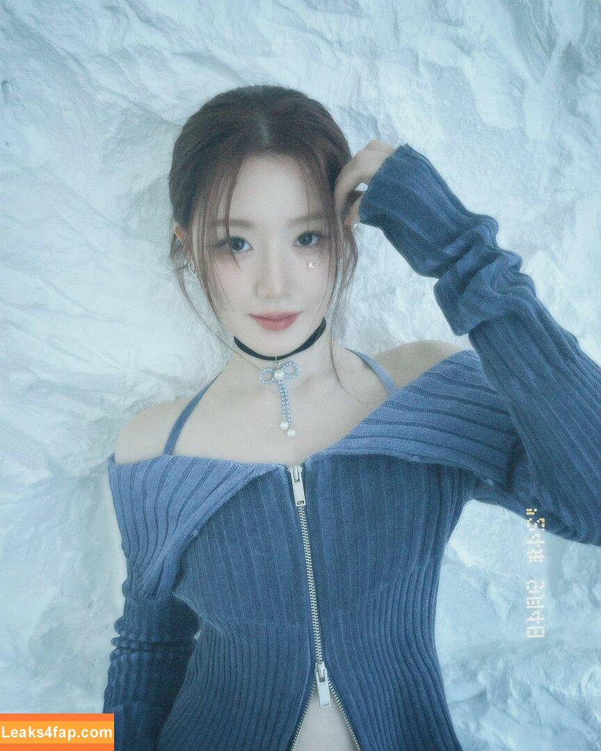WomenK-pop /  leaked photo photo #4652
