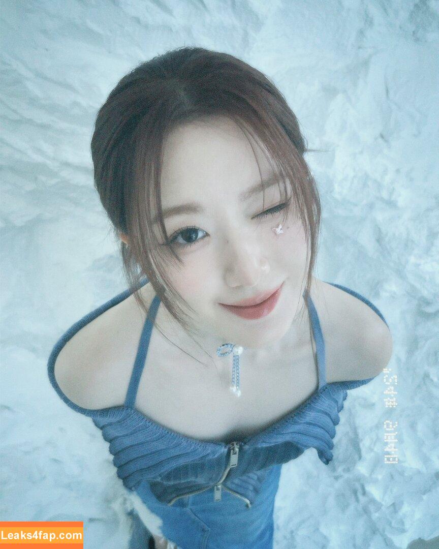 WomenK-pop /  leaked photo photo #4654