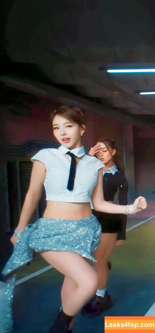 WomenK-pop /  leaked photo photo #4733