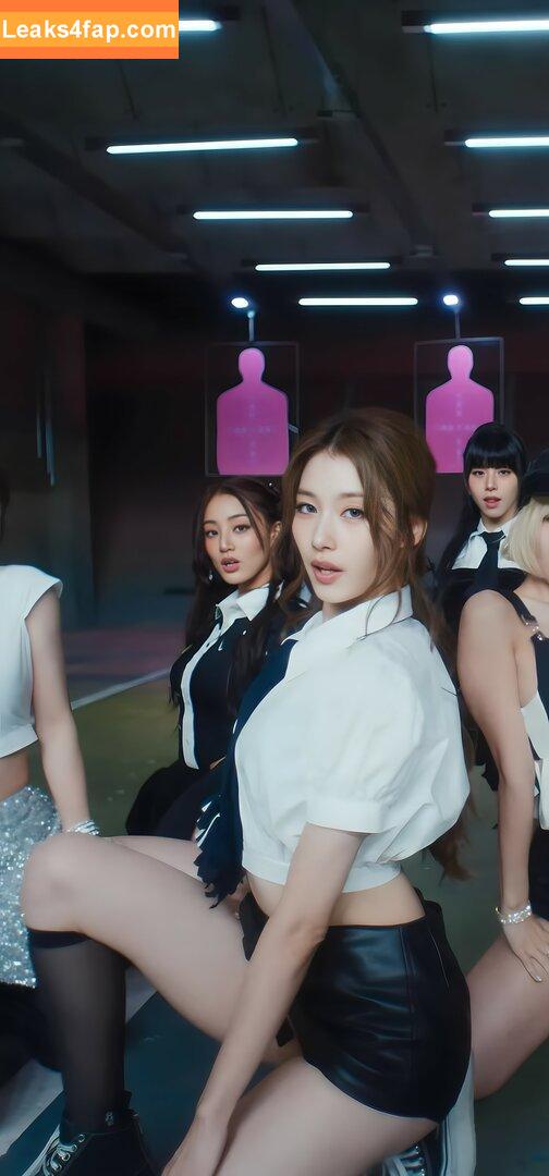 WomenK-pop /  leaked photo photo #4736