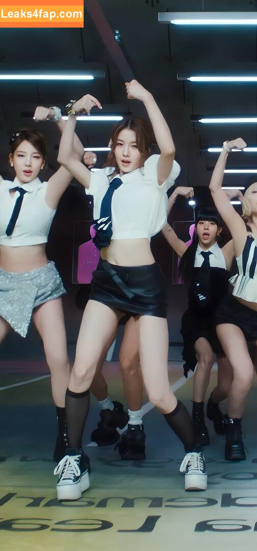 WomenK-pop /  leaked photo photo #4738