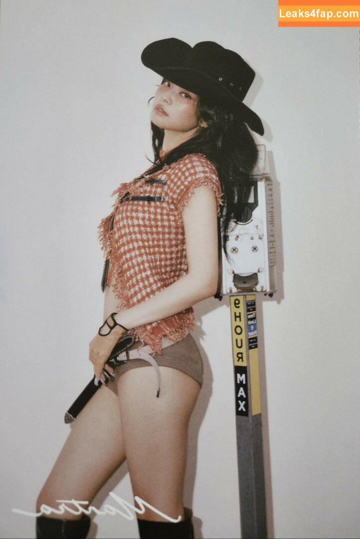 WomenK-pop /  leaked photo photo #4787