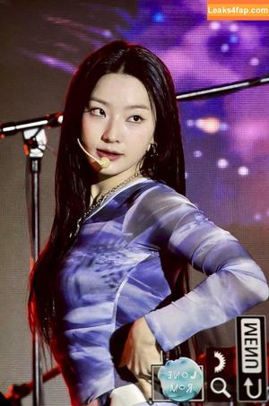 WomenK-pop photo #4052