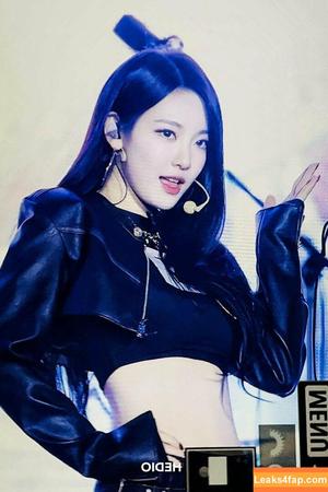 WomenK-pop photo #4078