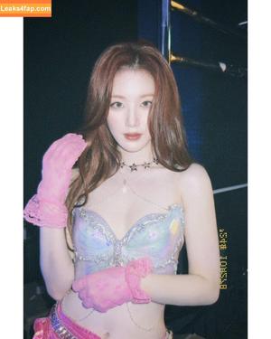 WomenK-pop photo #4090