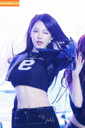 WomenK-pop photo #4107