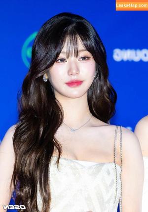 WomenK-pop photo #4350