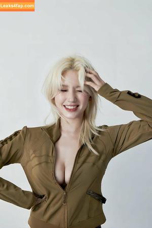 WomenK-pop photo #4459