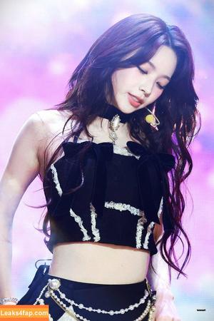 WomenK-pop photo #4460