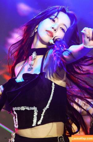 WomenK-pop photo #4461