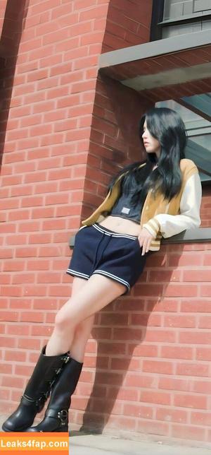 WomenK-pop photo #4486