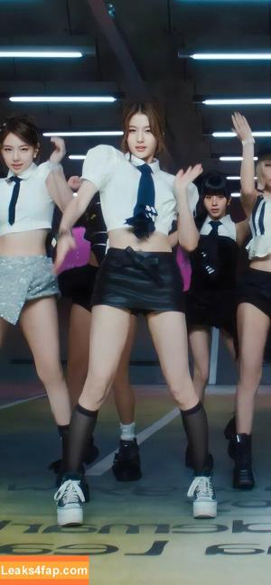 WomenK-pop photo #4739