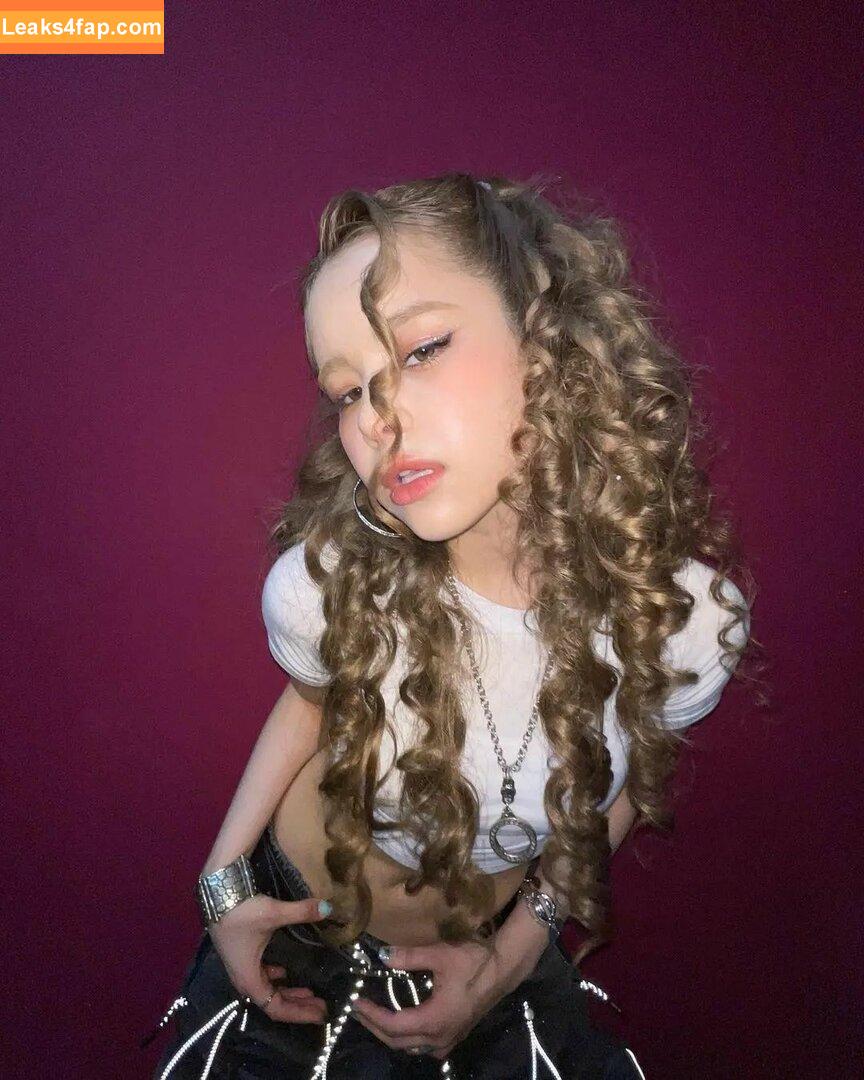 WomenK-pop /  leaked photo photo #5117