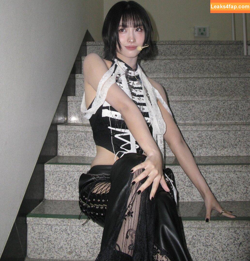 WomenK-pop /  leaked photo photo #5232