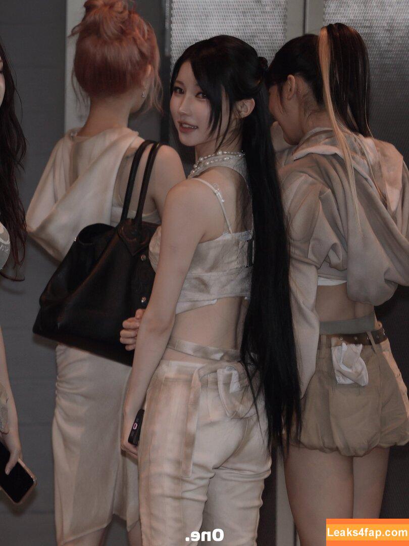 WomenK-pop /  leaked photo photo #5464