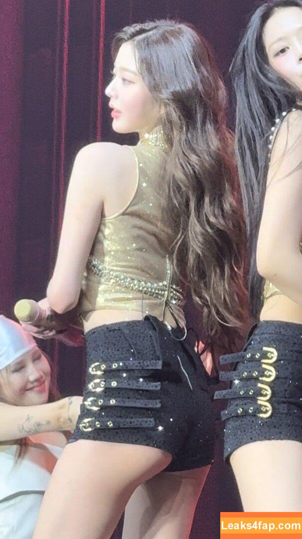 WomenK-pop /  leaked photo photo #5474